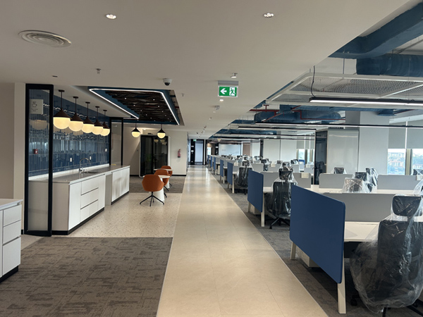 華為烏干達(dá)新辦公樓裝修項(xiàng)目圓滿(mǎn)移交攻堅(jiān)克難獲業(yè)主贊譽(yù)